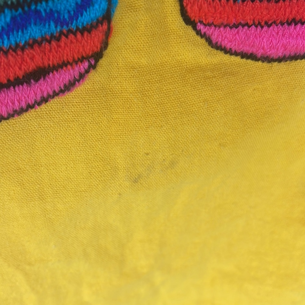 Mexican Embroidered blouse - Picture 8 of 8